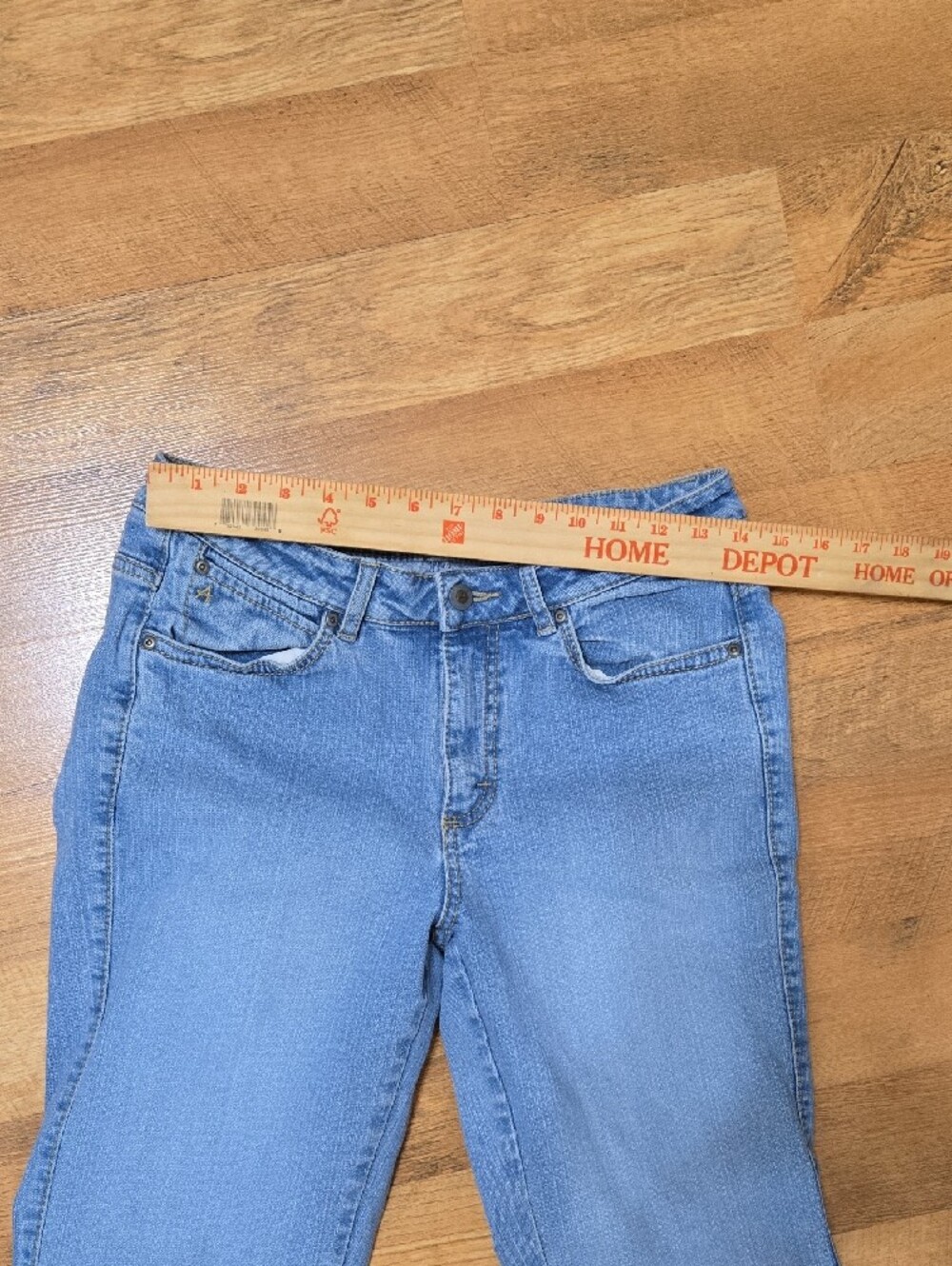Wrangler Aura Light Blue Denim Jeans - Picture 6 of 9